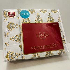 Lenox Queen Size 6 Piece Sheet Set Christmas Trees White Yellow Gray Green Red